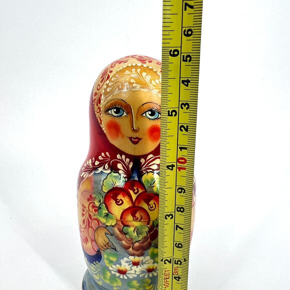 Vintage Russian Matrioska Nesting Dolls 5 Doll Set - Picture 2 of 7